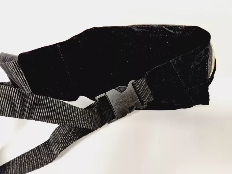 saszetka-adidas-damska-stan-uzywany