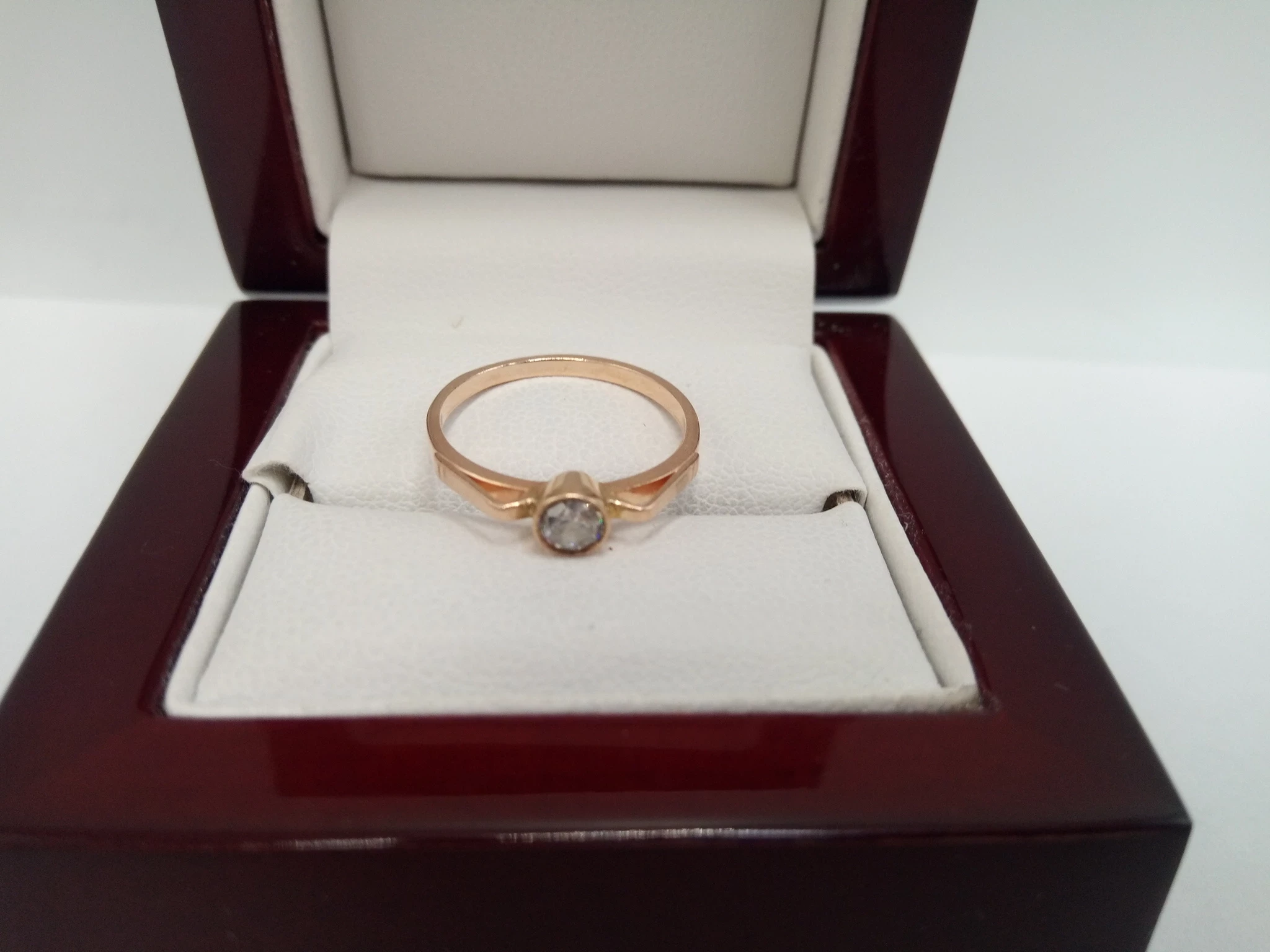 zloty-pierscionek-z-oczkiem-585-14k-179g-r13-rodzaj-wyrob-jubilerski