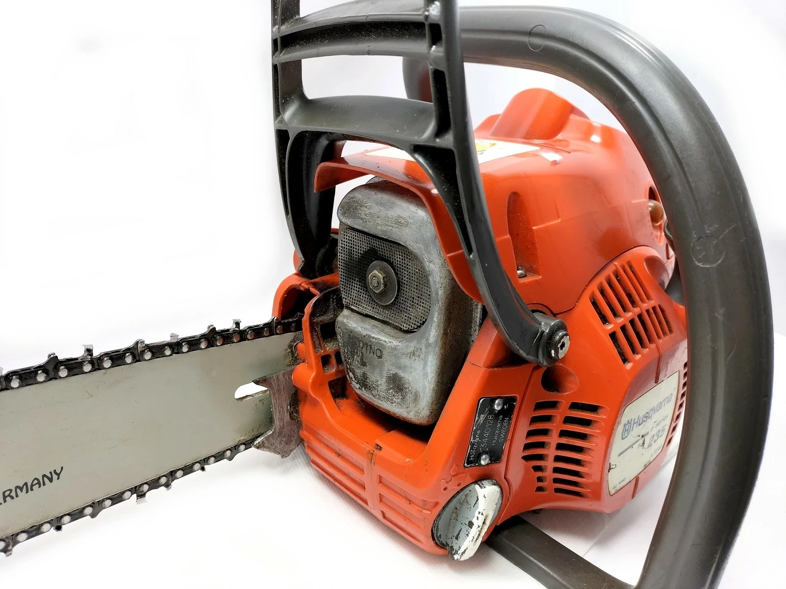 pila-husqvarna-235-marka-husqvarna