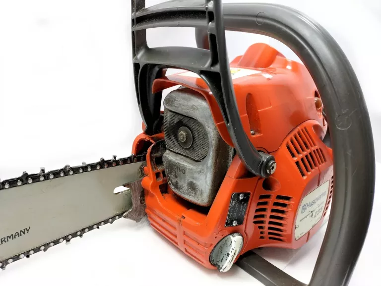 pila-husqvarna-235-marka-husqvarna