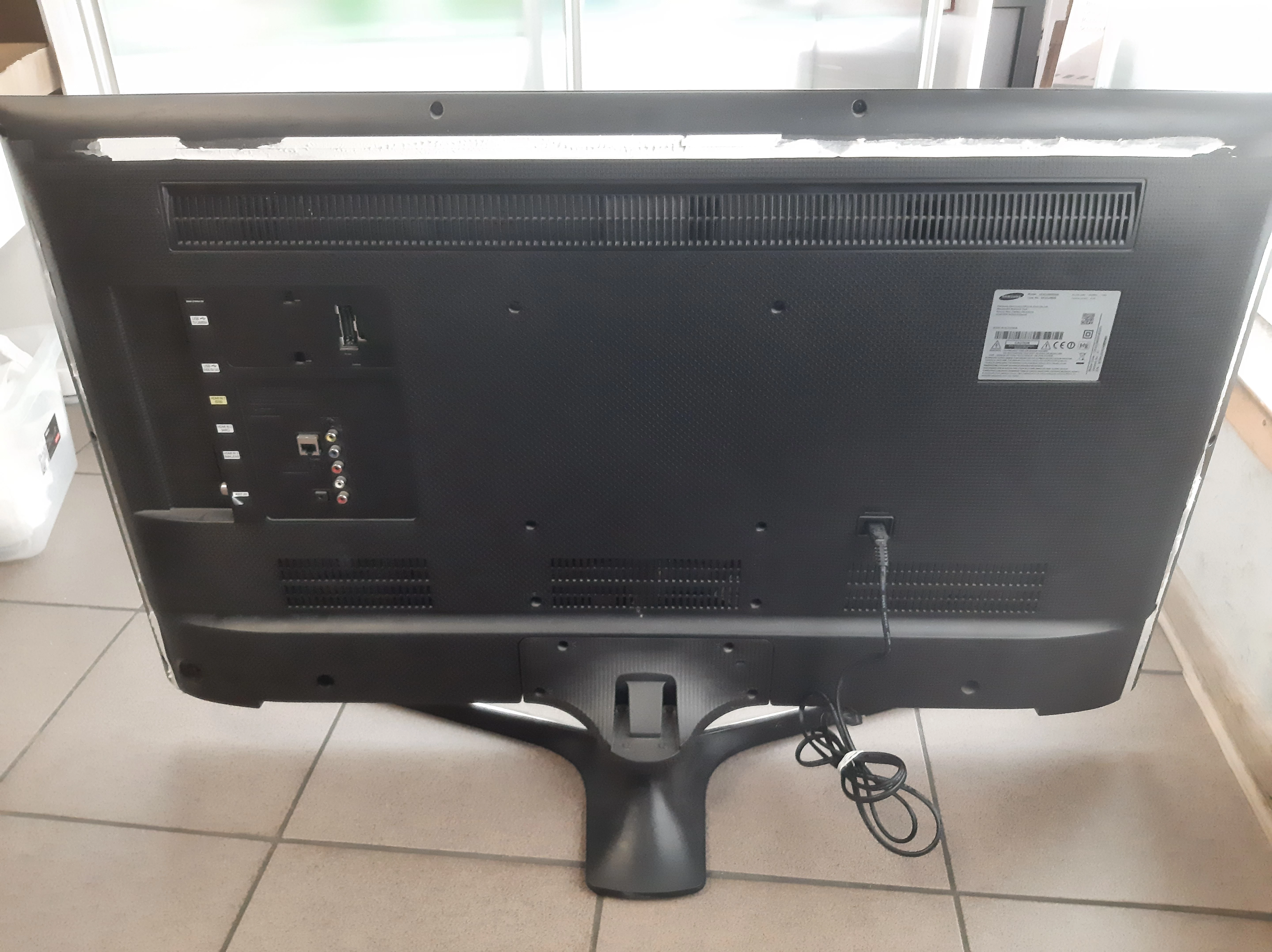 telewizor-samsung-ue43j5600-marka-samsung