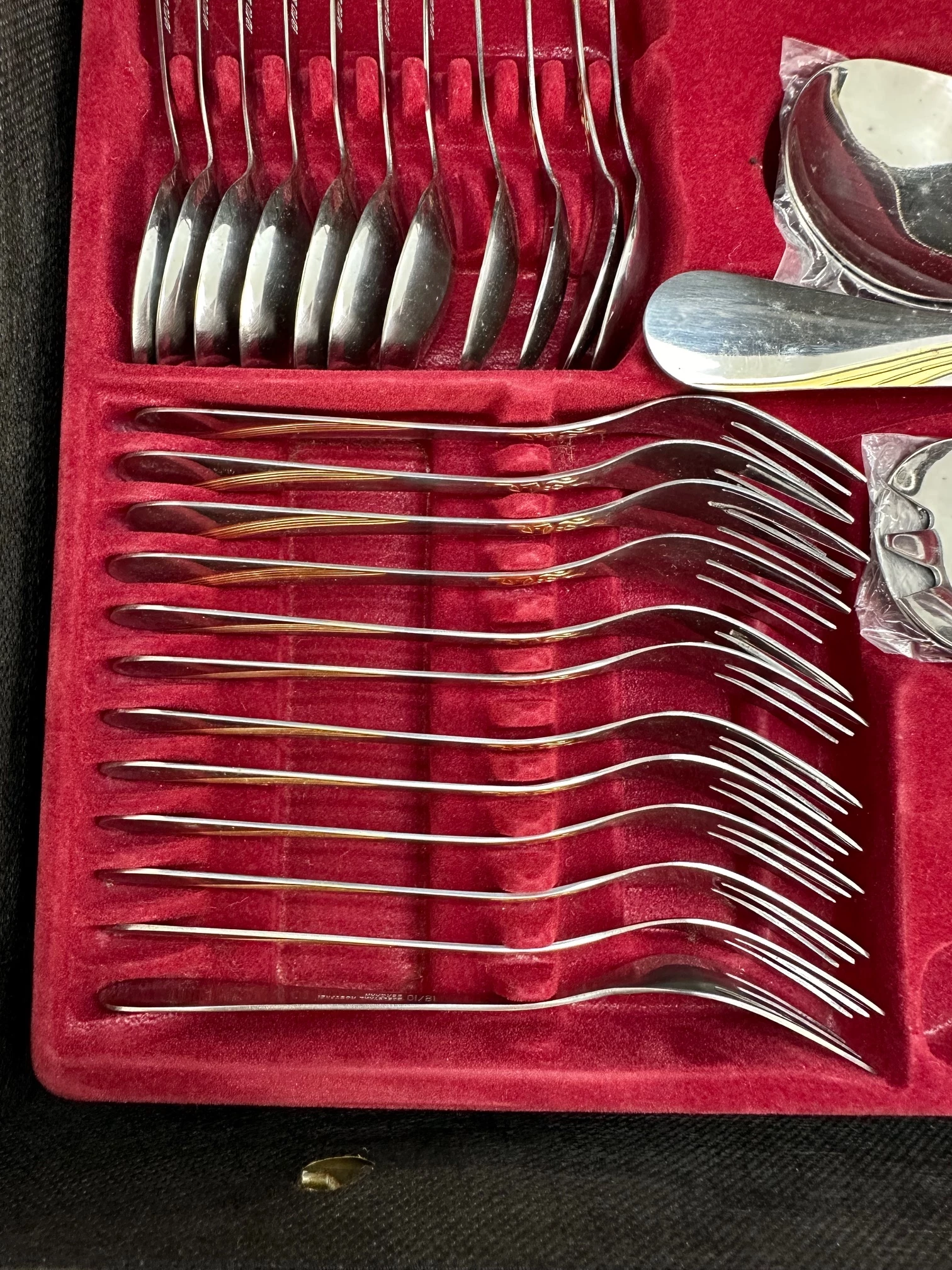 sztucce-solingen-1810-72-szt-w-walizce-nalkowskich-108-sj-lublin