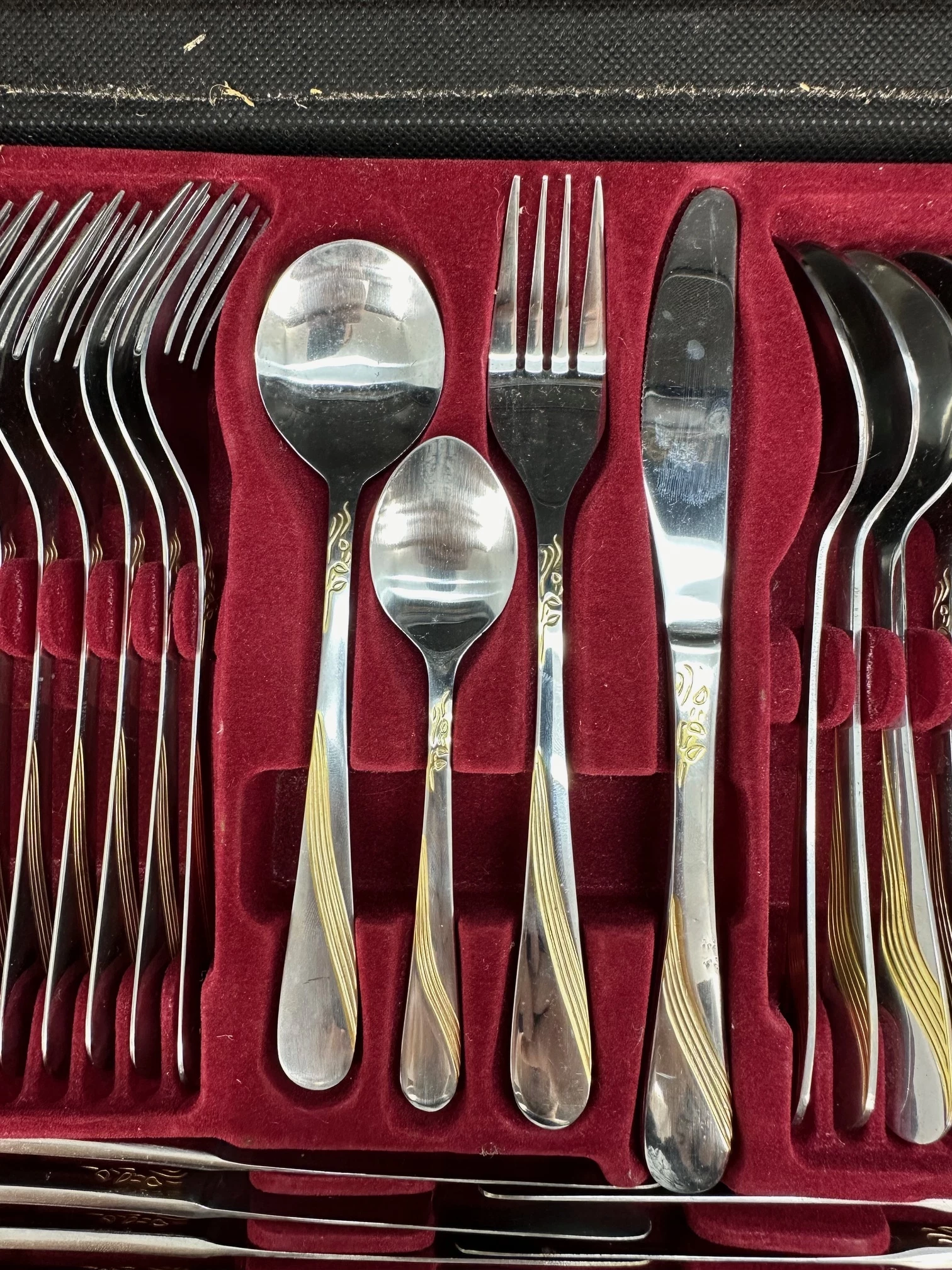 sztucce-solingen-1810-72-szt-w-walizce-ean-gtin-33333333333377