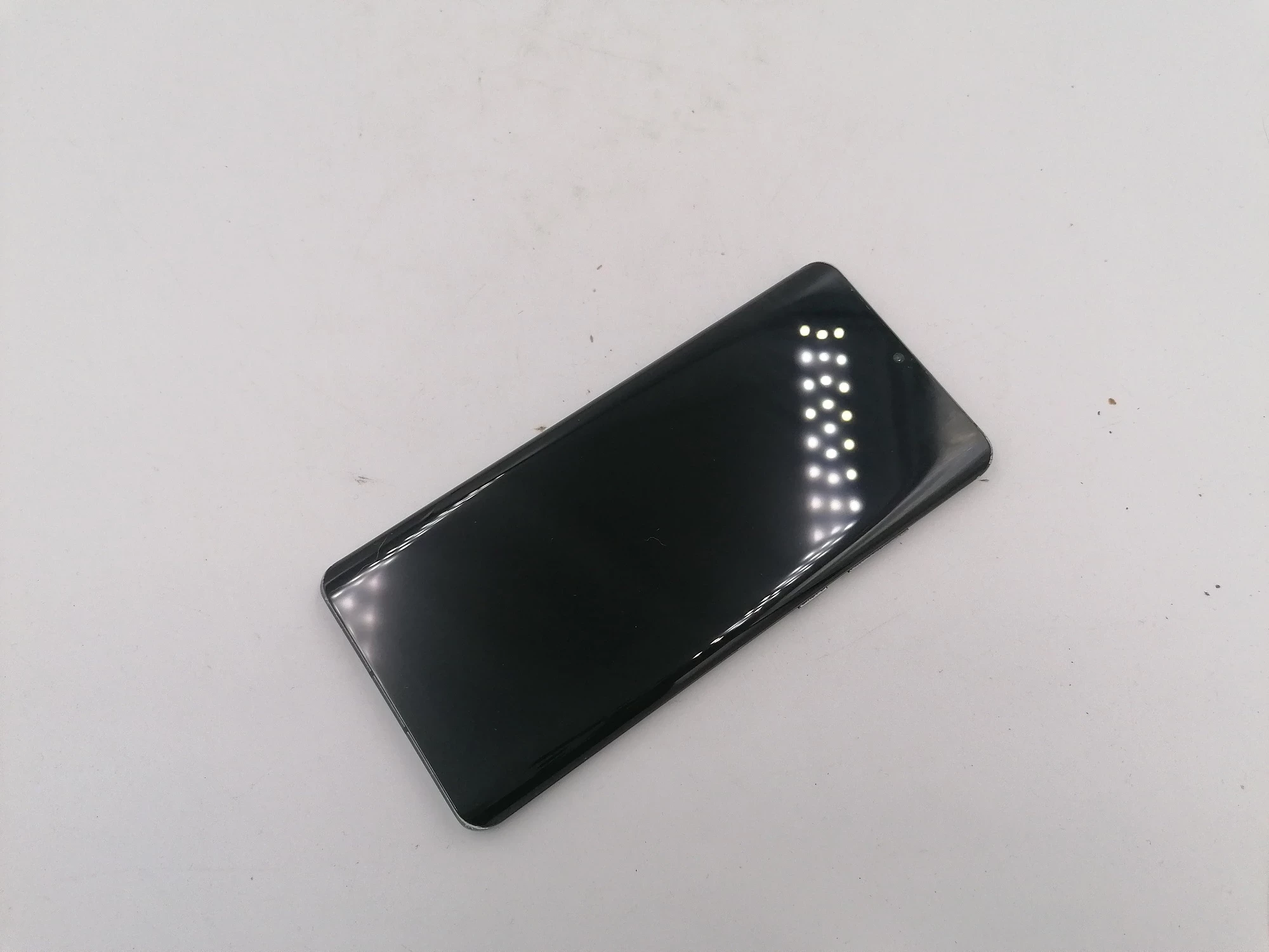 telefon-huawei-p30-pro-6128-opis-uwaga-stan-uszkodzony