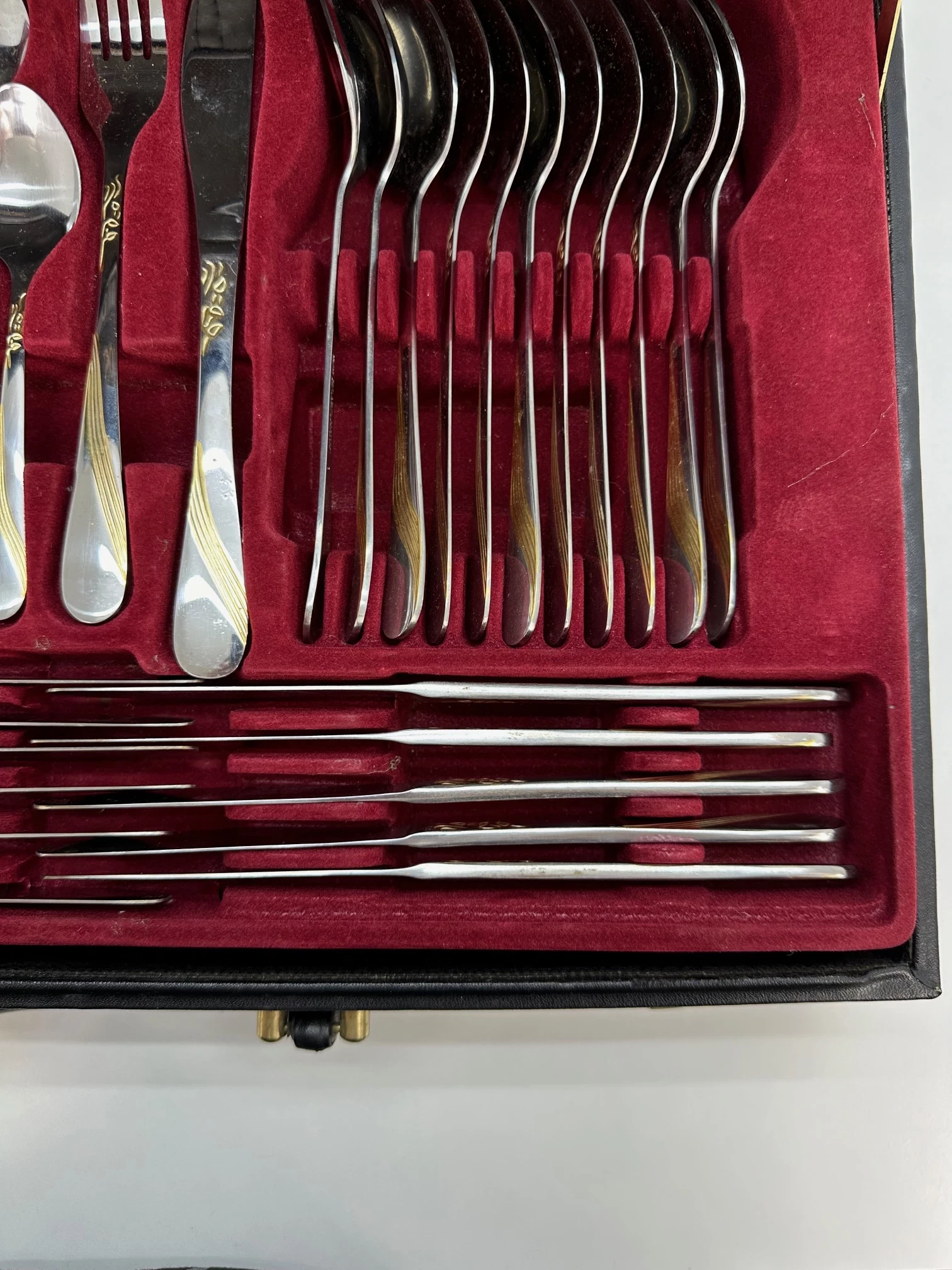 sztucce-solingen-1810-72-szt-w-walizce-kod-producenta-solingen-nivella