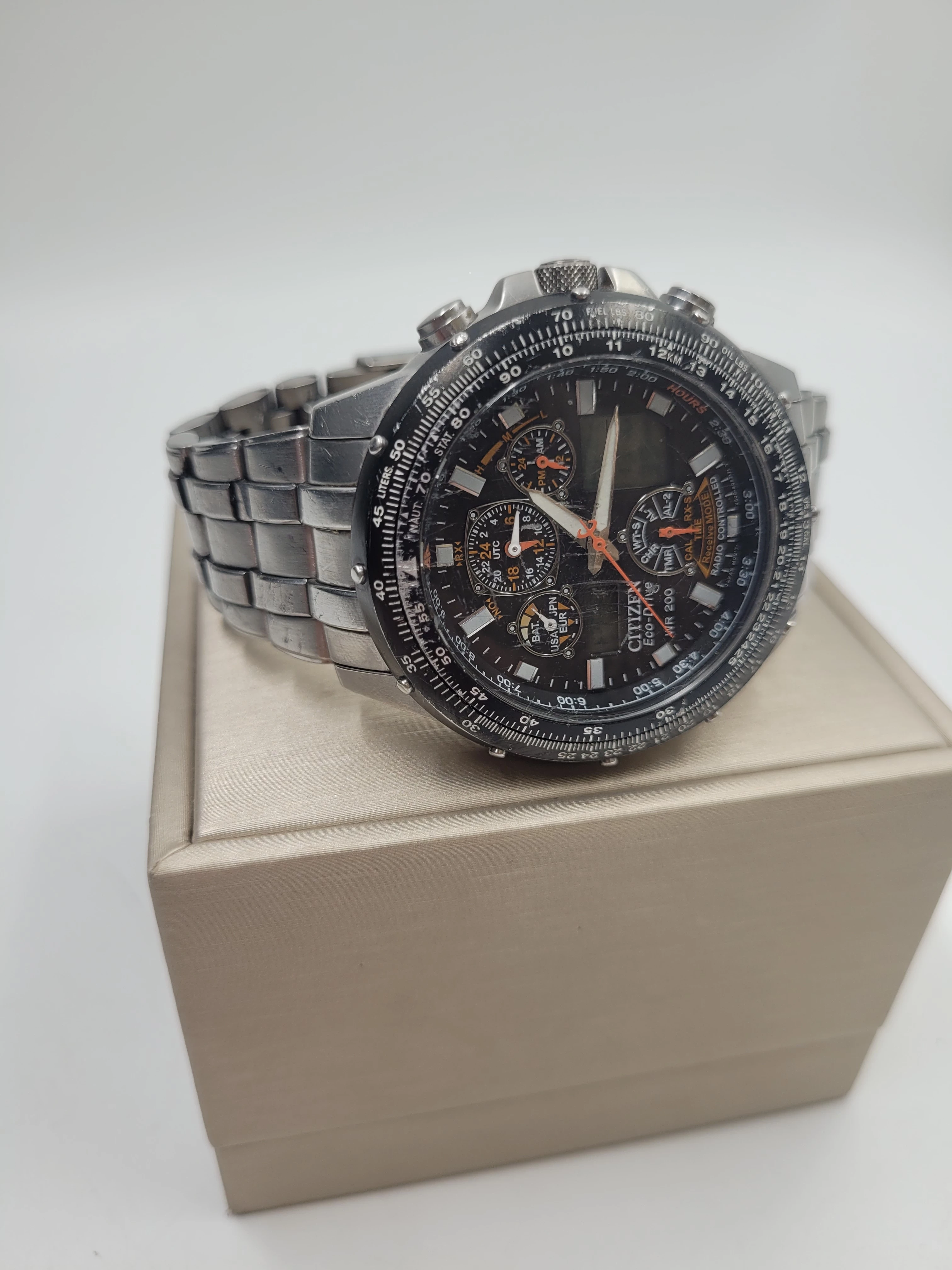 citizen-skyhawk-eco-drive-u600-s041341-szkielko-mineralne