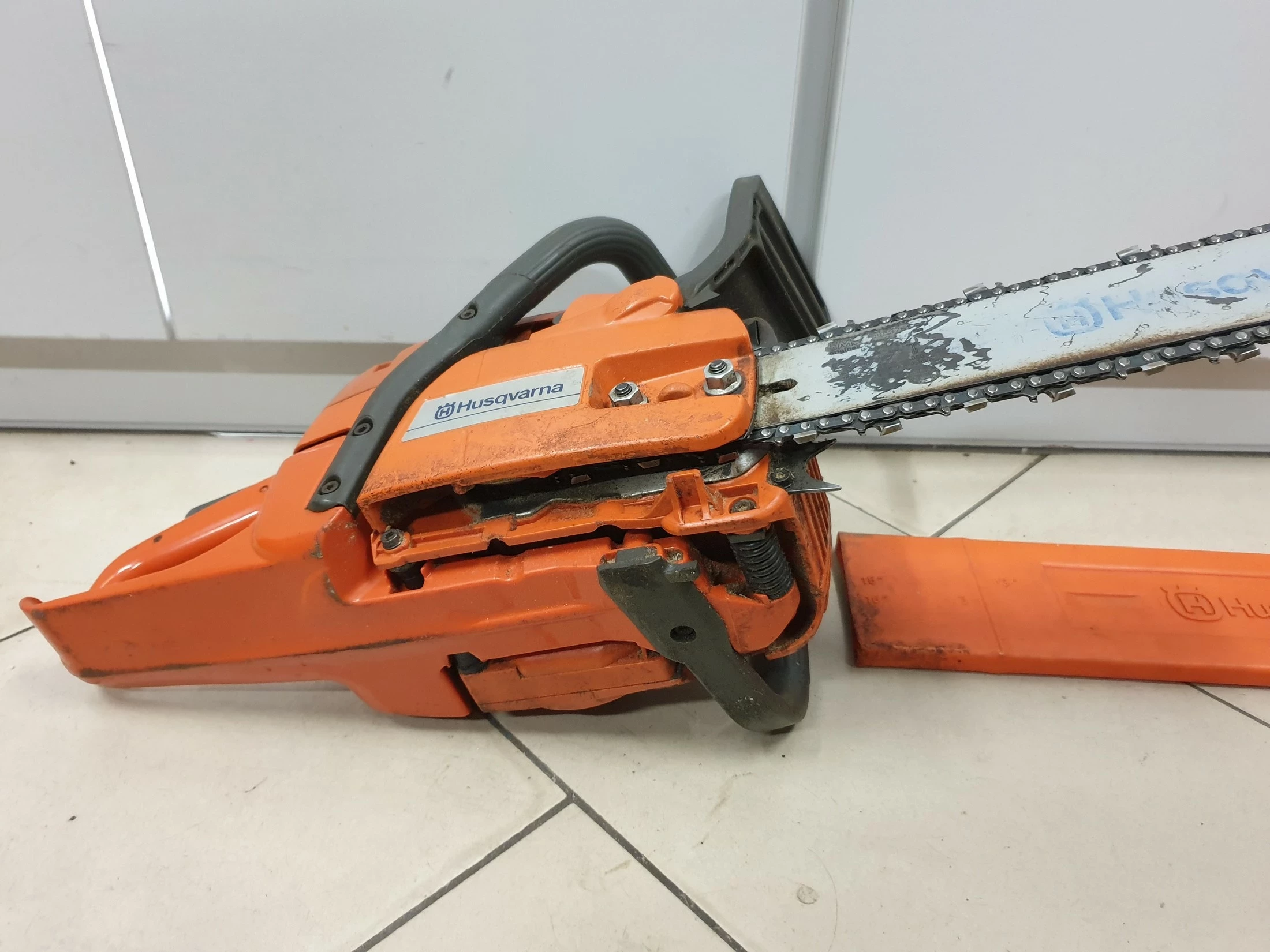 pila-lancuchowa-spalinowa-husqvarna-345-marka-husqvarna