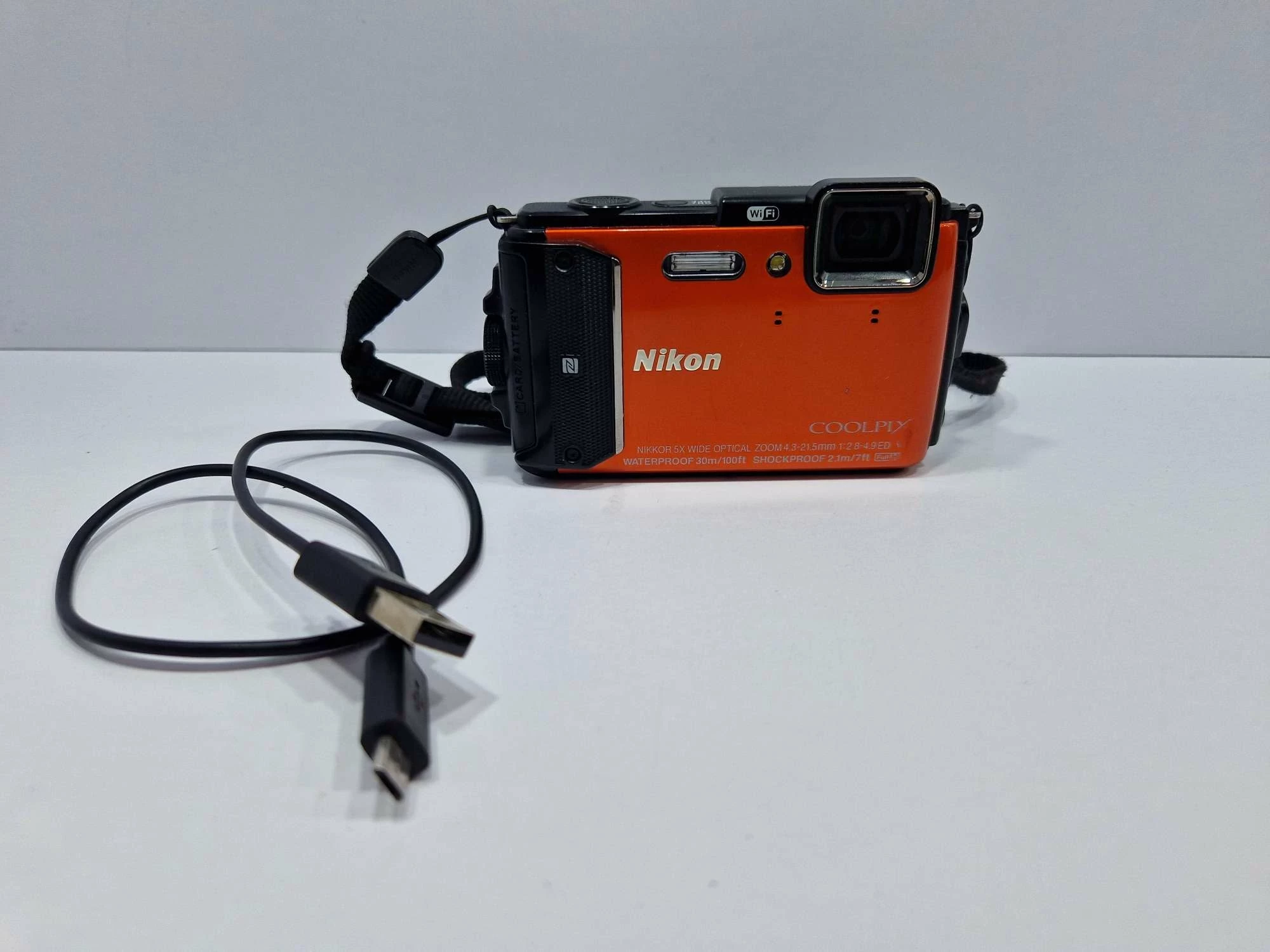 aparat-nikon-coolpix-aw130-batalionow-3a-plock