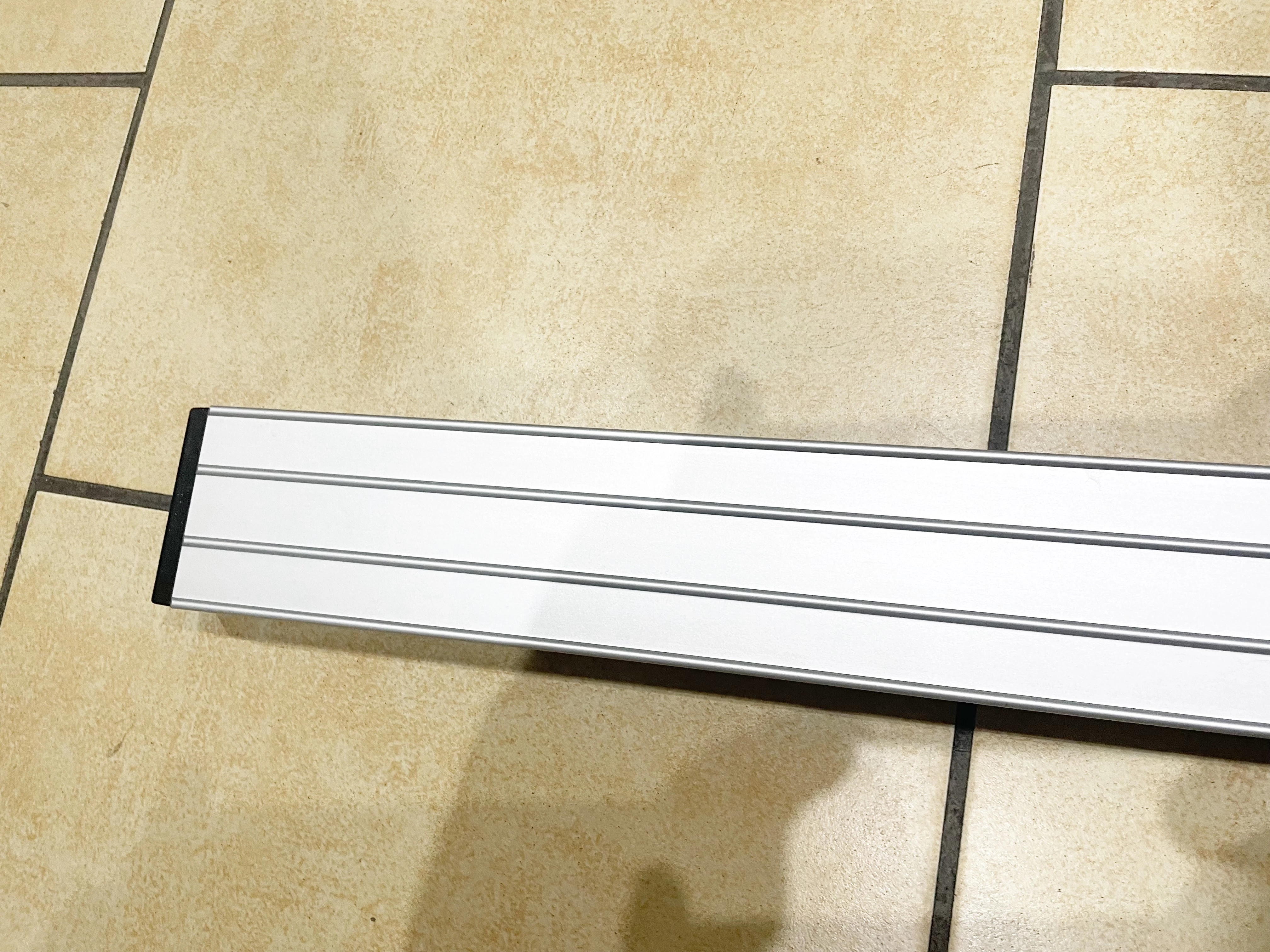 poziomica-laserowa-bosch-dnm-120-l-pokrowiec-okazja-ean-gtin-3165140410076