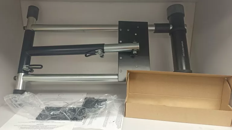 STOJAK Z MOCOWANIEM NA KIEROWNICĘ WHEEL STAND PRO