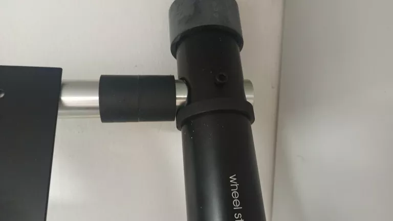 STOJAK Z MOCOWANIEM NA KIEROWNICĘ WHEEL STAND PRO