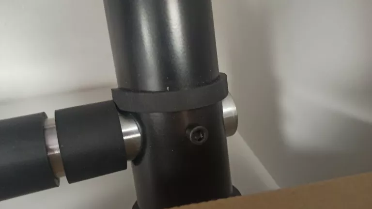STOJAK Z MOCOWANIEM NA KIEROWNICĘ WHEEL STAND PRO