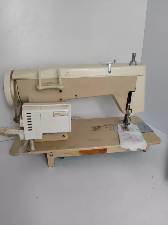 maszyna-do-szycia-lucznik-predom-stan-11323-2