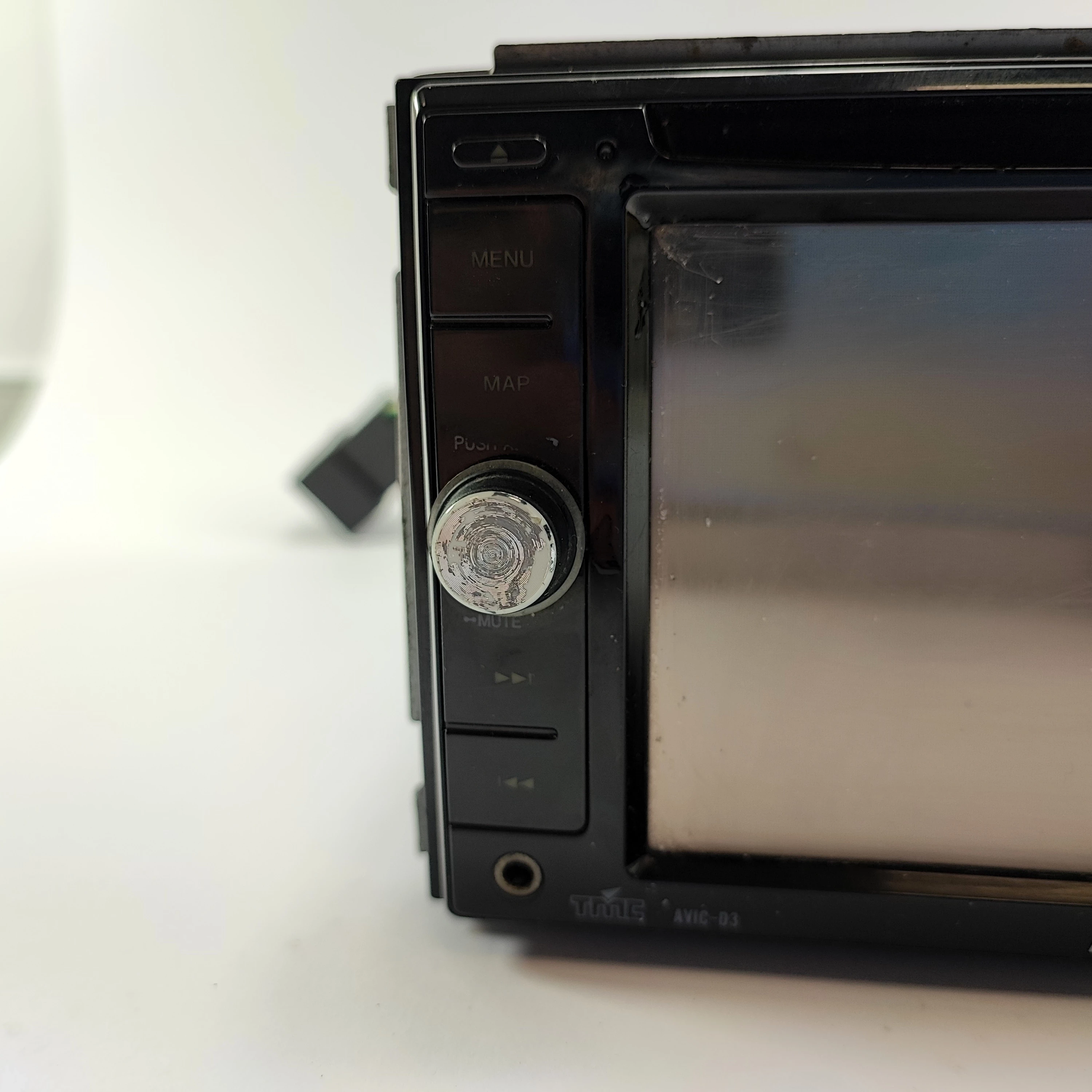 radio-samochodowe-pioneer-avic-d3-dotykowe-2din-stan-uzywany