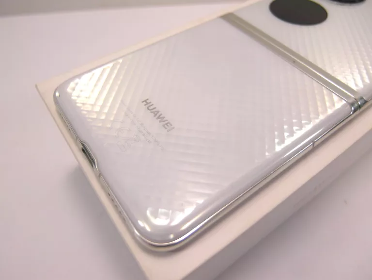 TELEFON HUAWEI P50 POCKET 8/256 GB