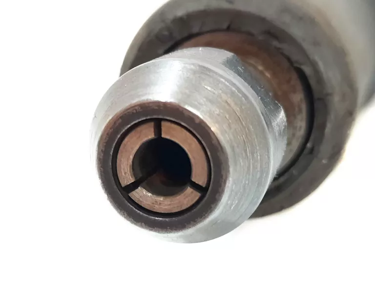 SZLIFIERKA PROSTA BOSCH GGS 28 LCE 650 W 8MM 230V