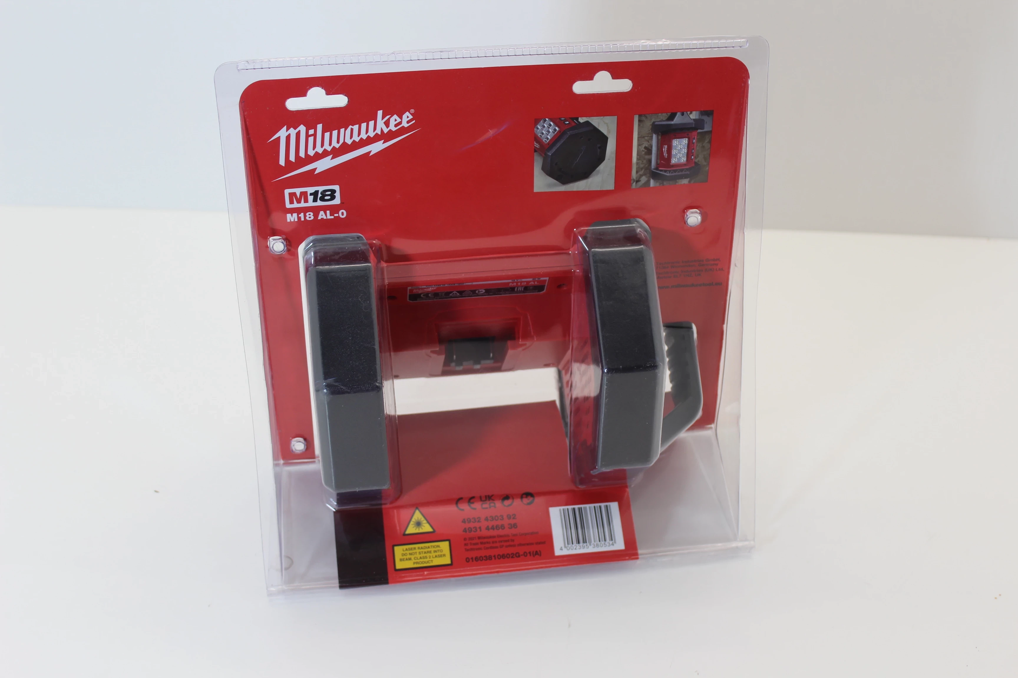 latarka-halogenowa-milwaukee-m18-al-stan-powystawowy