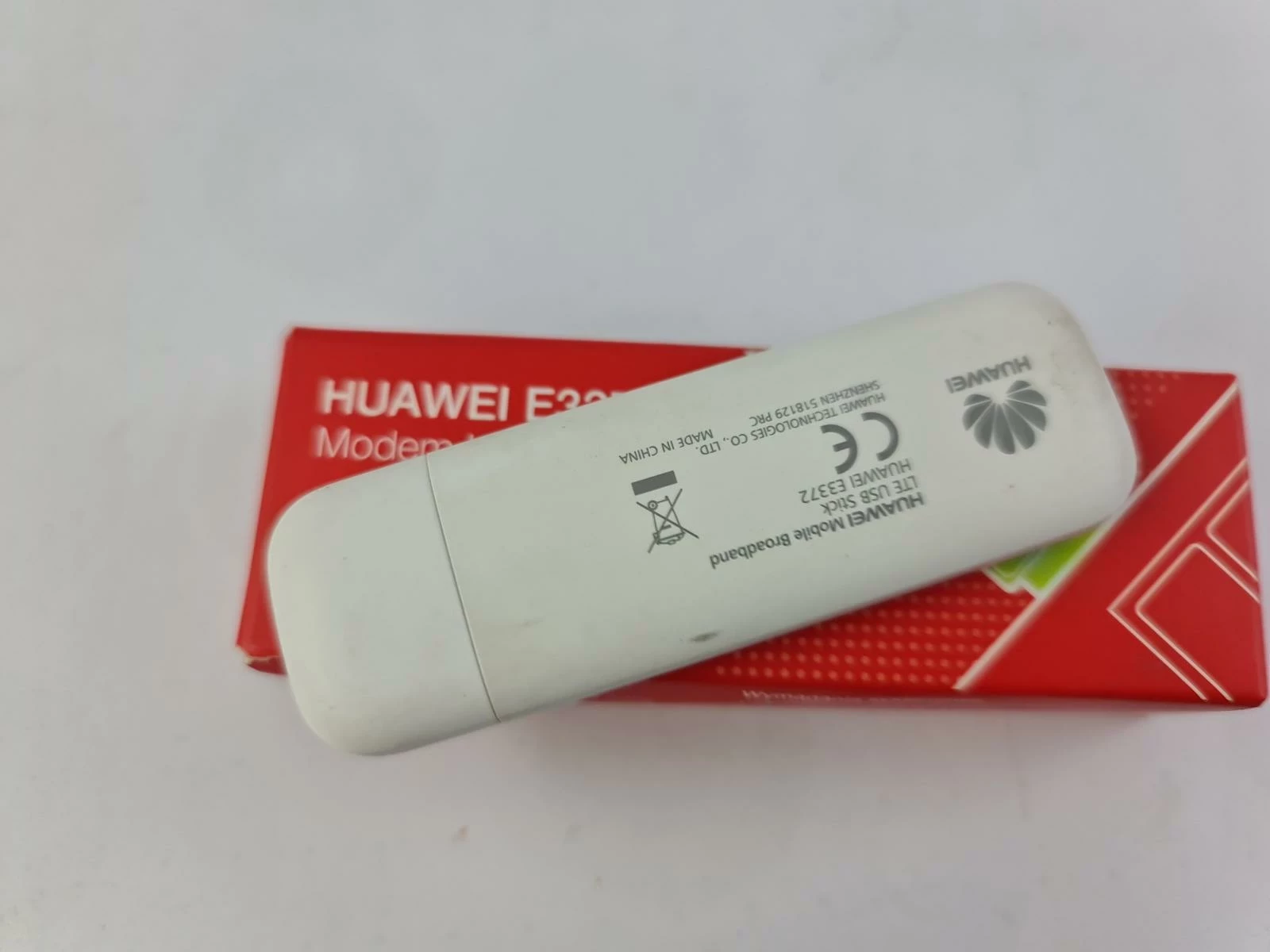 modem-huawei-e3372h-pudelko-model-e3372h
