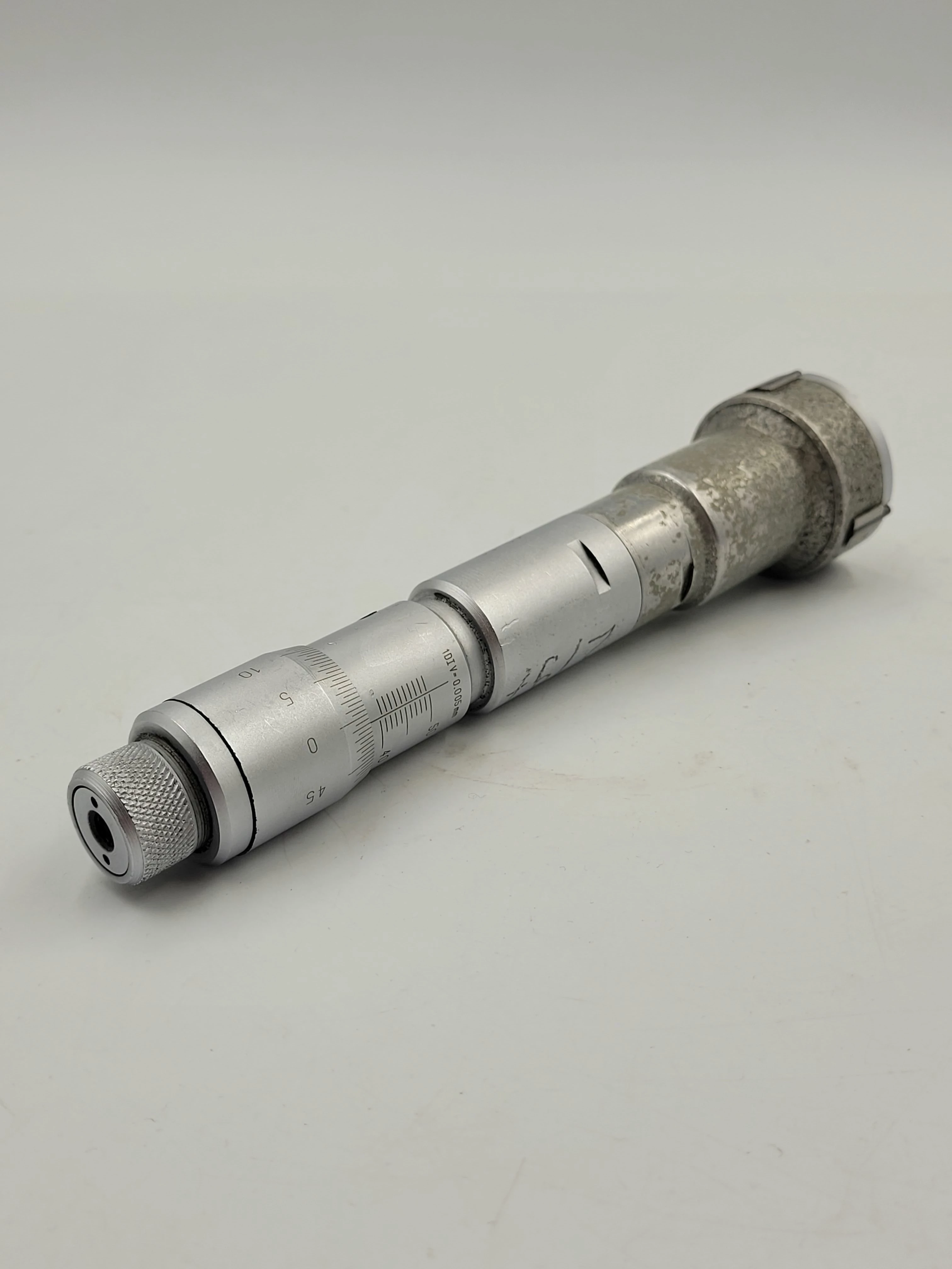 srednicowka-mikrometryczna-trojpunktowa-40-50-finecrafis-sniadeckich-11-znin