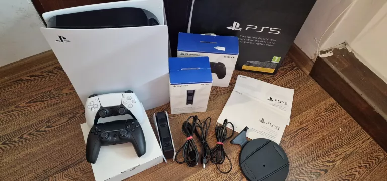 SONY PLAYSTATION 5 DIGITAL (825GB) CFI-1216B + PAD PS5 +STACJA ŁADUJĄCA