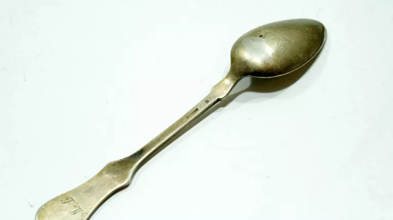 cudowna-stara-srebrna-lyzeczka-stan-nie-wymaga-renowacji