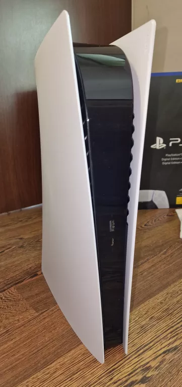 SONY PLAYSTATION 5 DIGITAL (825GB) CFI-1216B + PAD PS5 +STACJA ŁADUJĄCA