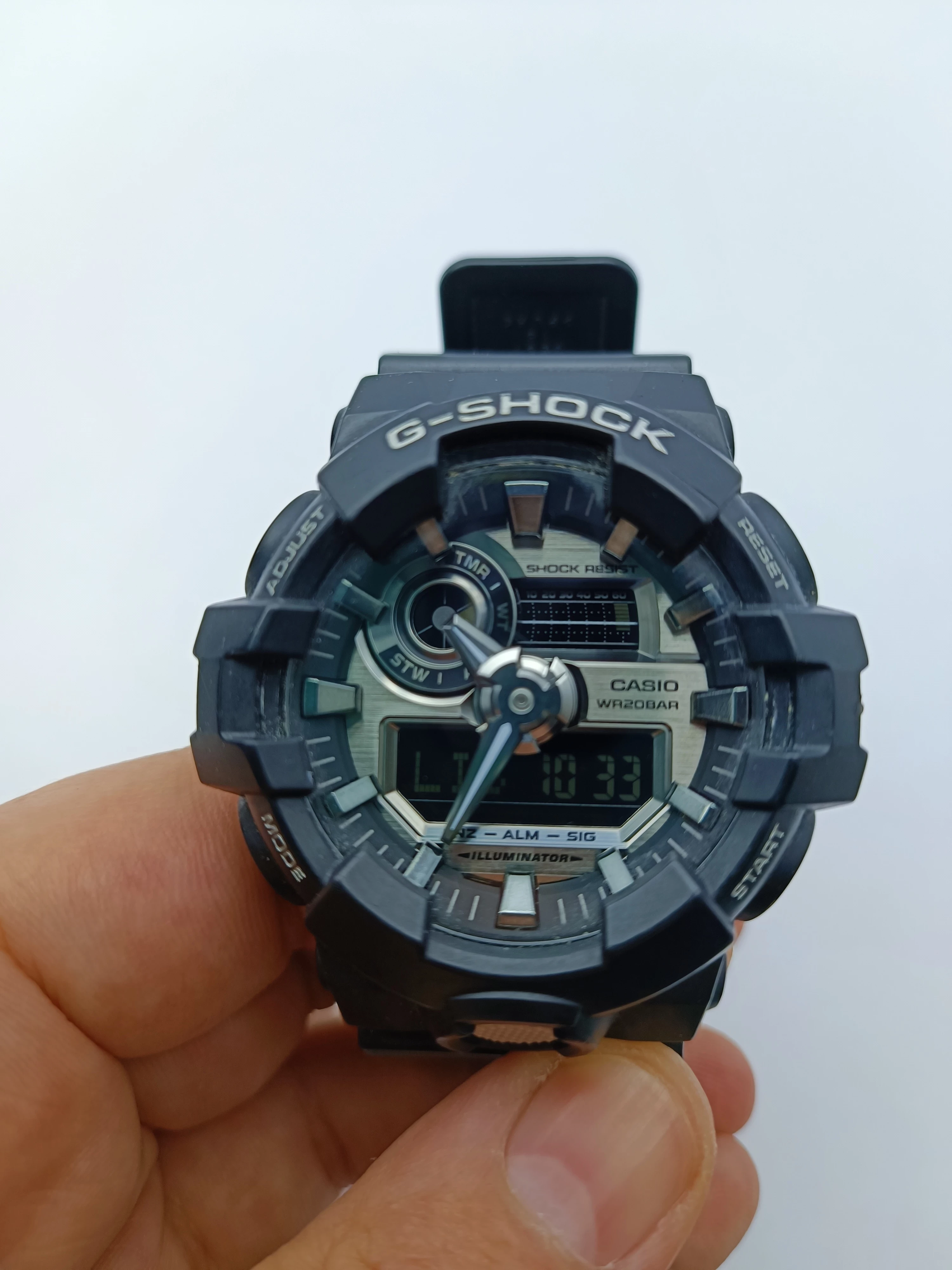 zegarek-casio-g-shock-ga-710-silver-sienkiewicza-55-wroclaw-sc