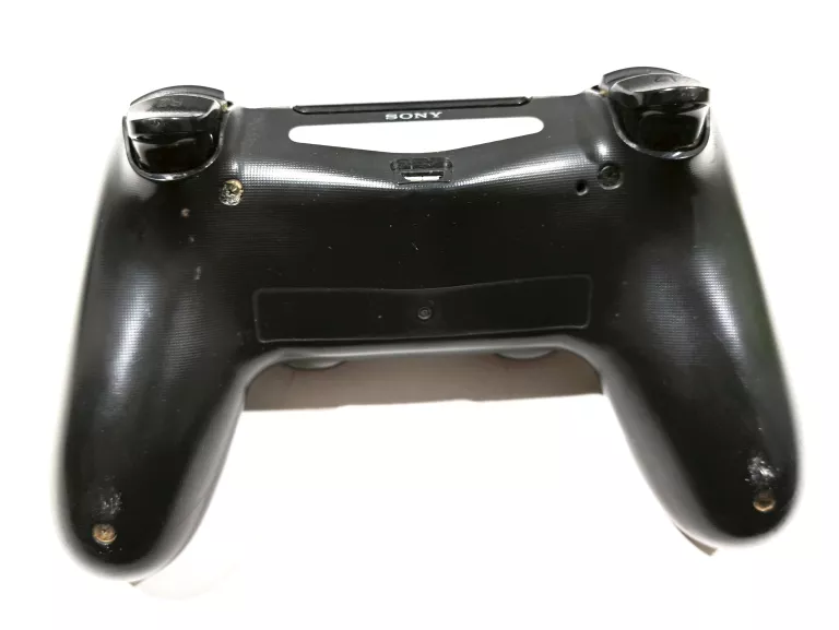 konsola-ps4-fat-500gb-czarna-opis-dzialynskiego-1-swarzedz