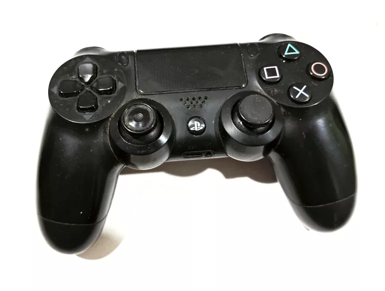 konsola-ps4-fat-500gb-czarna-opis-dysk-wbudowana-pamiec-500-gb