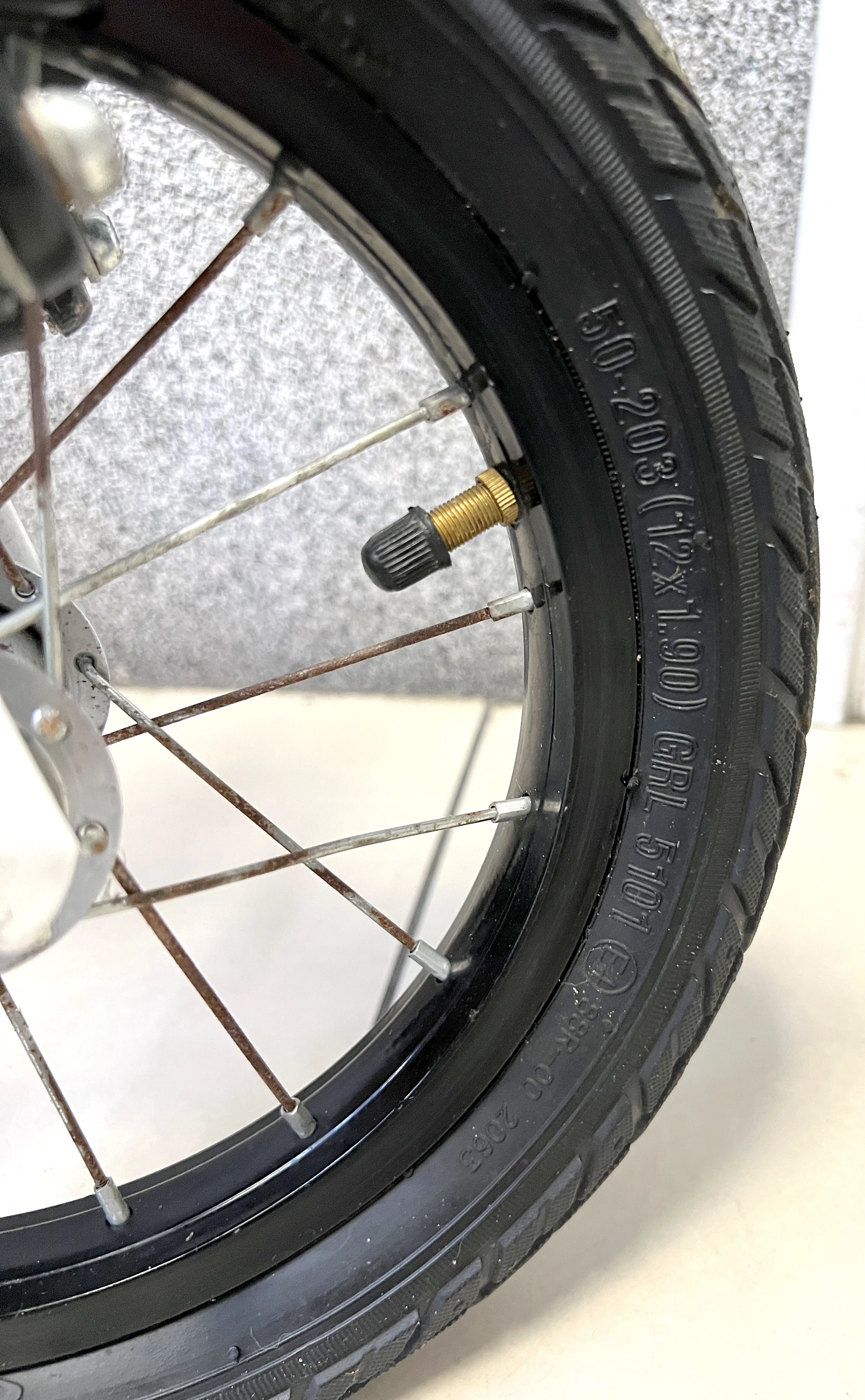 rowerek-12-cali-xvc-cross-wiek-dziecka-3-lata