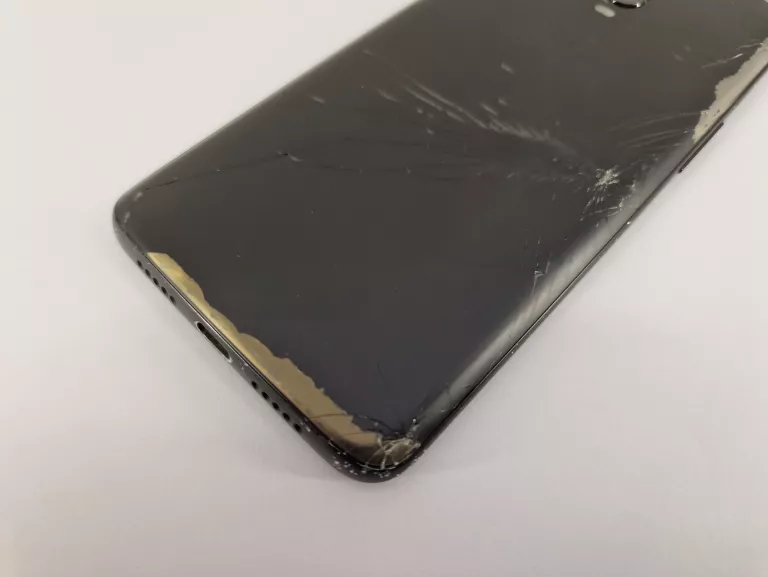 TELEFON ONEPLUS 6T 8/128GB