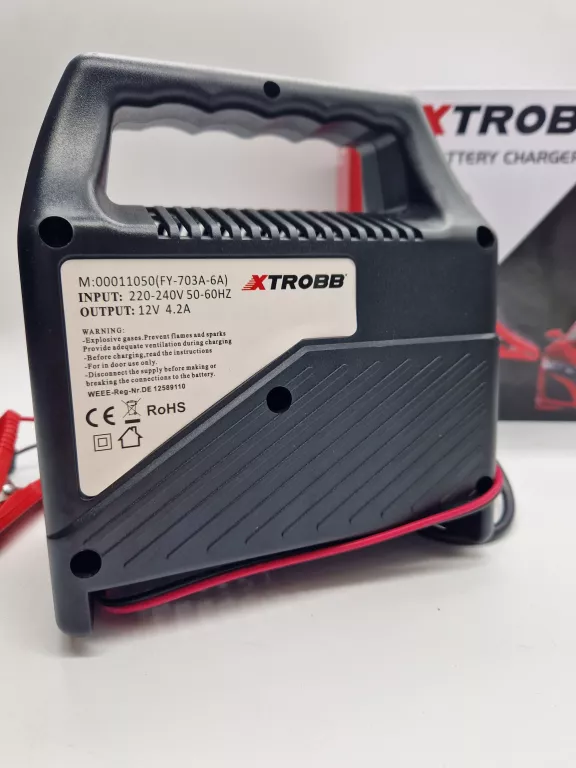 PROSTOWNIK DO AKUMULATORA 12V 6A XTROBB