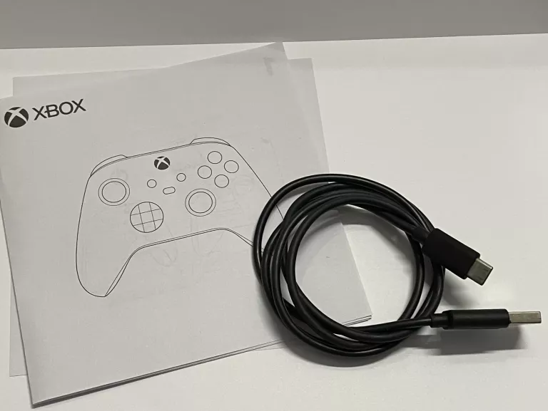 PAD DO XBOX ONE BIAŁY KOMPLET