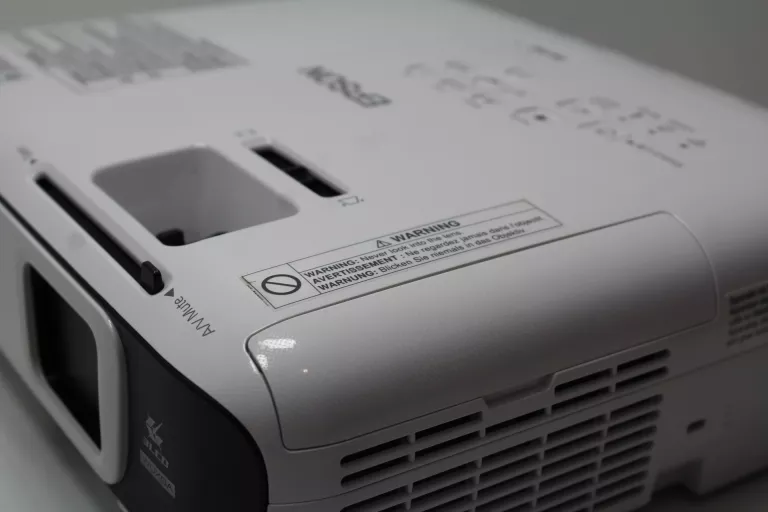 PROJEKTOR EPSON EB-U42 3LCD + TORBA #OKAZJA