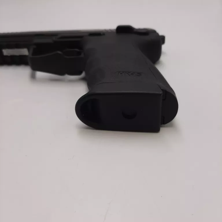 WIATRÓWKA\PISTOLET HECKLER & KOCH HK45 + ART DODATKOWE