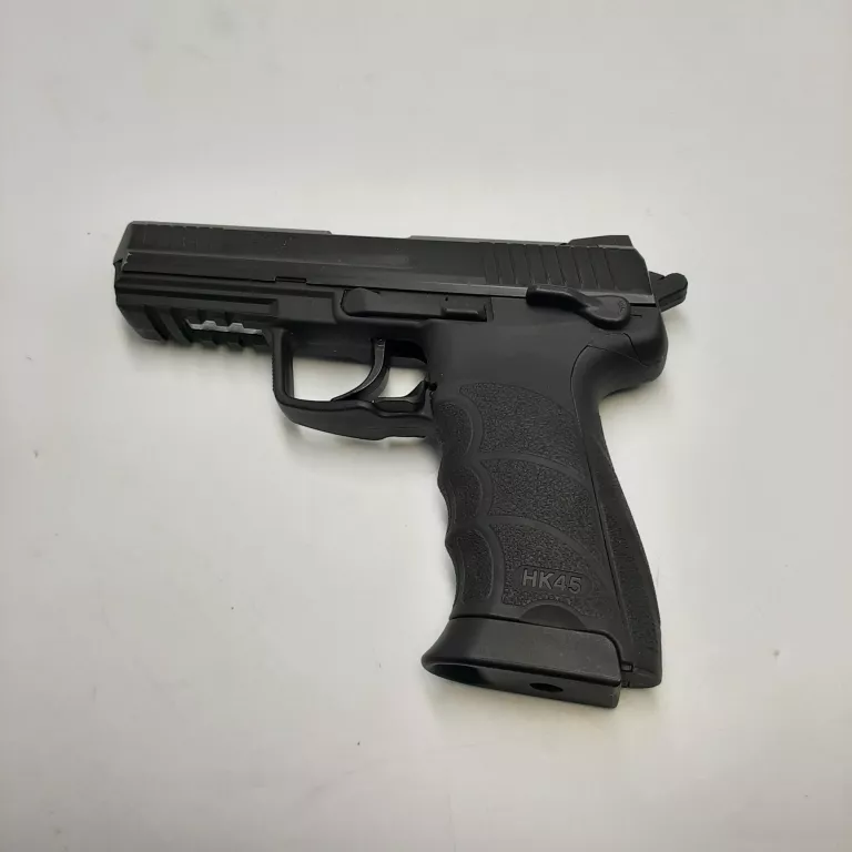 WIATRÓWKA\PISTOLET HECKLER & KOCH HK45 + ART DODATKOWE