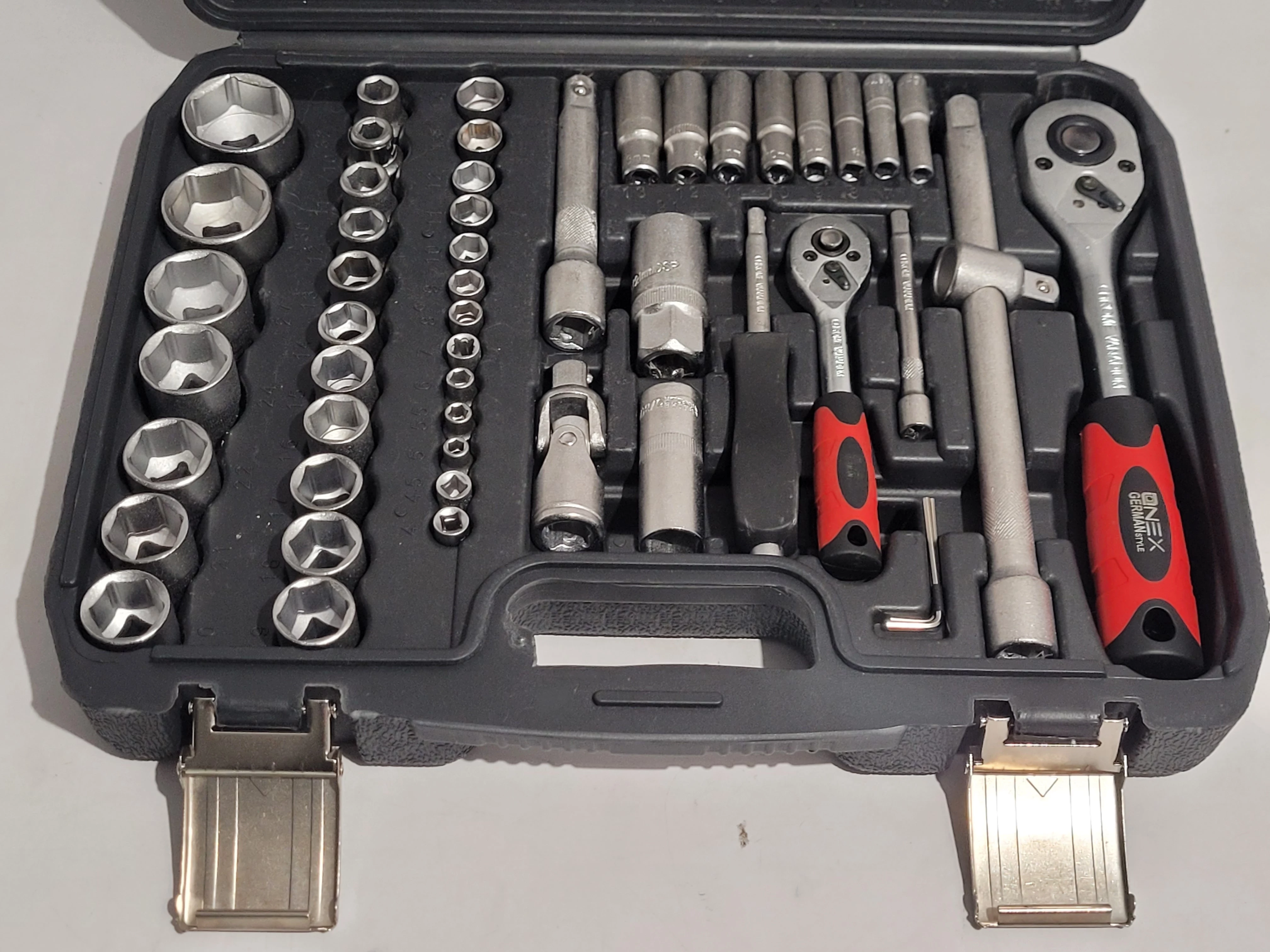 zestaw-kluczy-nasadowych-onex-german-style-108pcs-marka-bez-marki