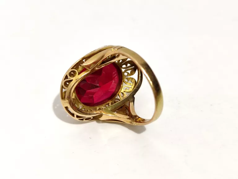 ELEGANCKI ZŁOTY PIERŚCIONEK Z DUŻYM RUBINEM |585| |R.16|