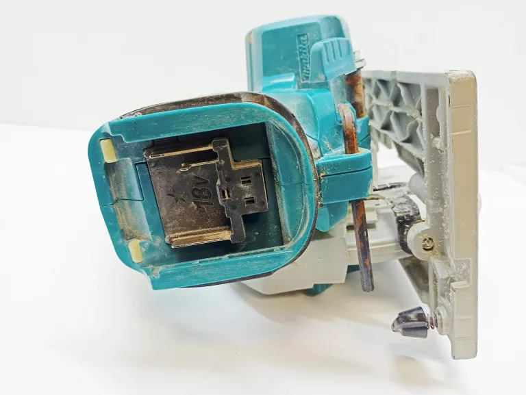 pilarka-tarczowa-makita-dhs680-srednica-otworu-pily-20