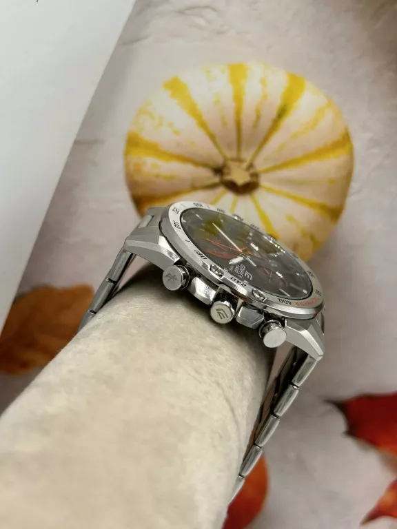 ZEGAREK EQB 1000 CASIO EDIFICE 5604