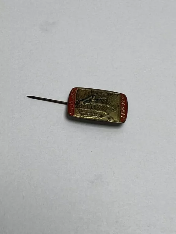 przypinka-nigdy-wiecej-oswiecim-osiedle-teatralne-3u15-krakow