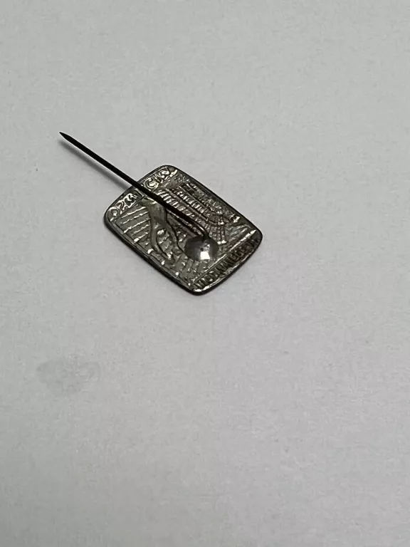 przypinka-nigdy-wiecej-oswiecim-osiedle-teatralne-3u15-krakow