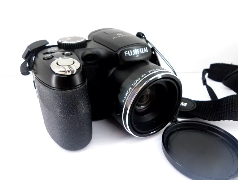APARAT CYFROWY FUJIFILM S2995