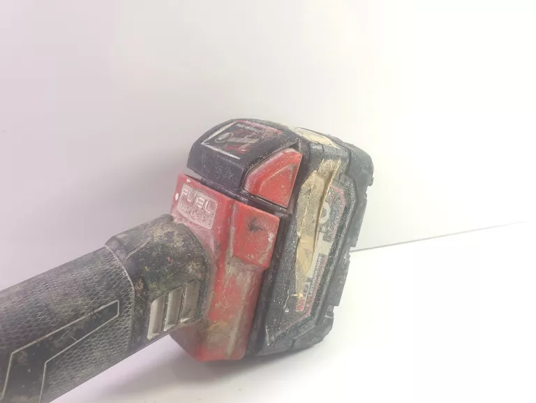SZLIFIERKA KĄTOWA MILWAUKEE M18