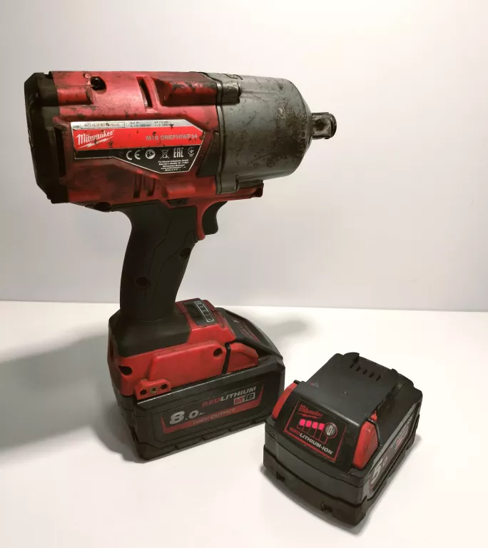 klucz-udarowy-milwaukee-m18-onefhiwf34-2-aku-80ah-50ah-ladowarka-walizka-rodzaj-klucz-udarowy
