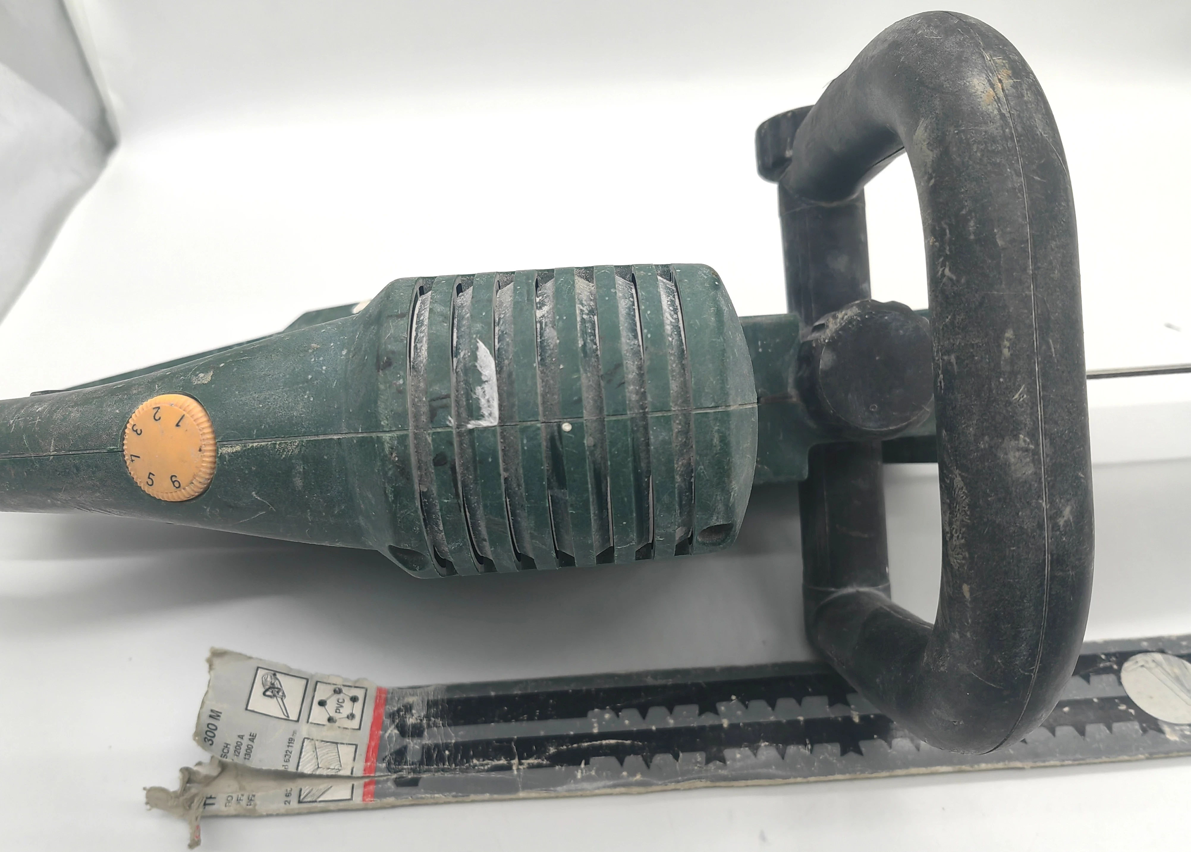 pila-szablasta-bosch-pfz-1300-ae-1300-wostrza-product-id-183daf5b-7254-4e61-a6c2-5beb3494cc6d