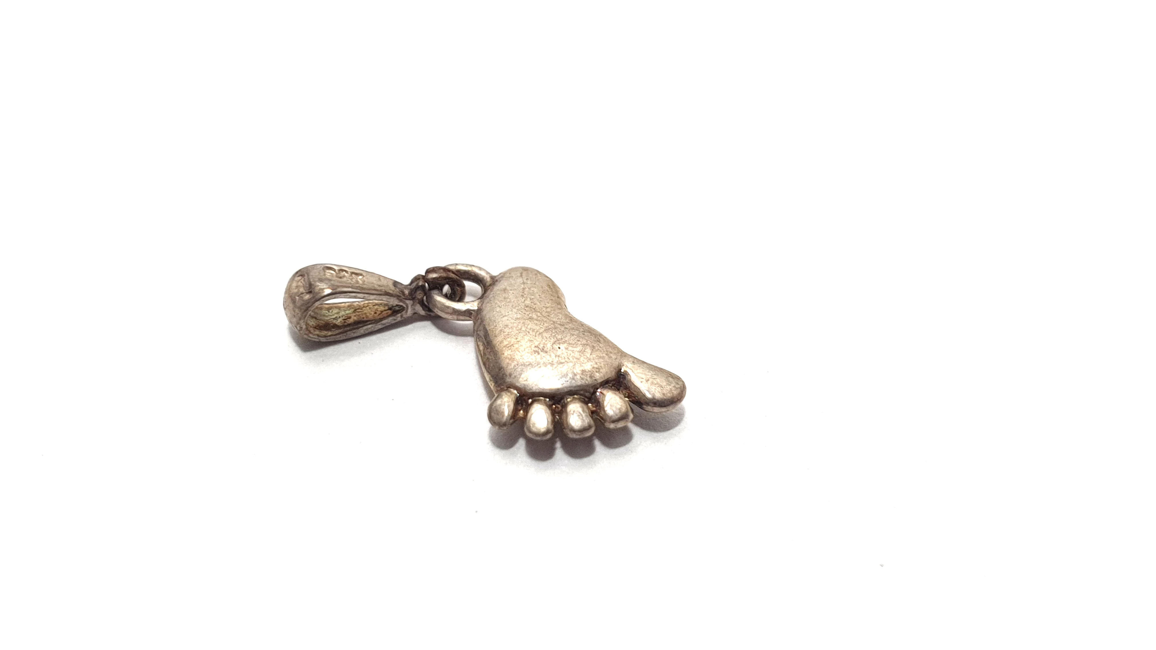 srebrna-zawieszka-pr925-15g-1cm-x-1cm-stan-uzywany