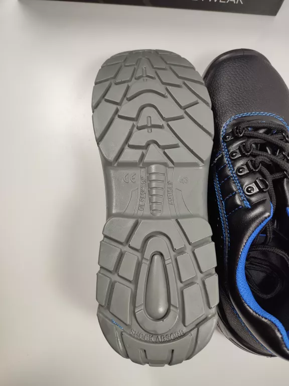 BUTY ROBOCZE PROCERA R.43 W PUD.