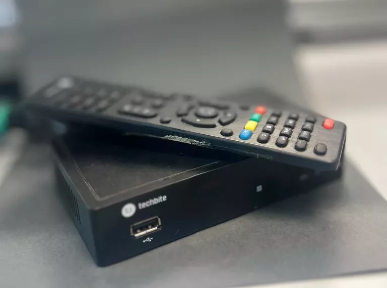 TUNER DVB-T2 TECHBITE EV-1424