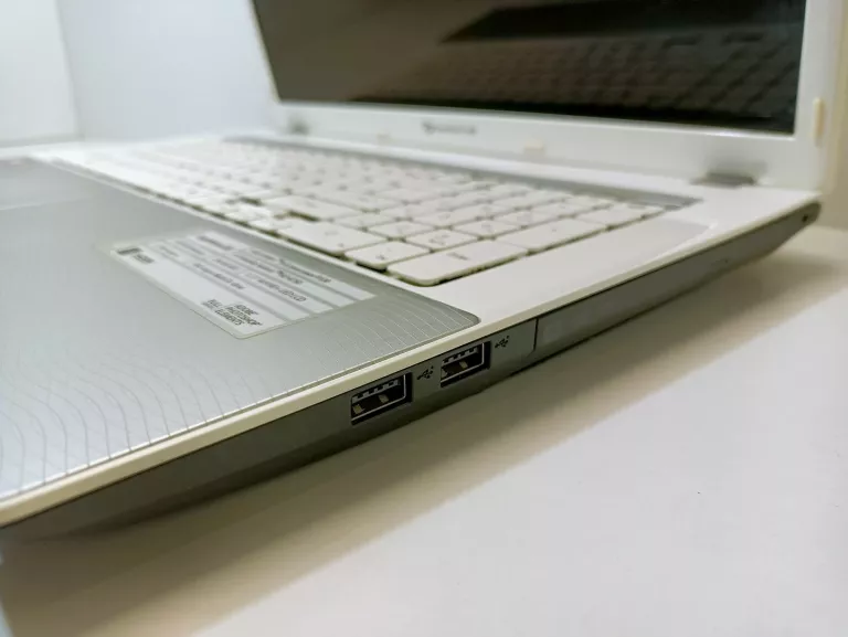 LAPTOP PACKARD BELL EASYNOTE LM USZKODZONY